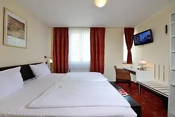 Hotel Domstern Cologne 3*,
