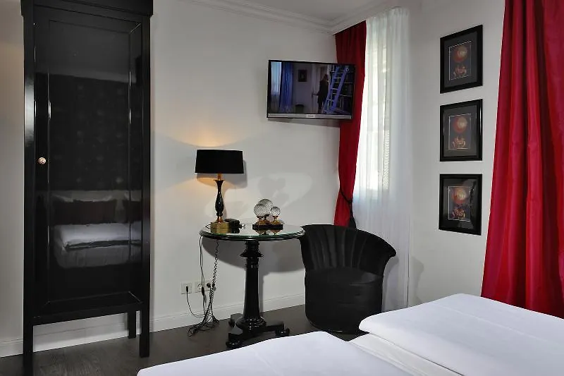 Hotel Domstern Cologne 3*,